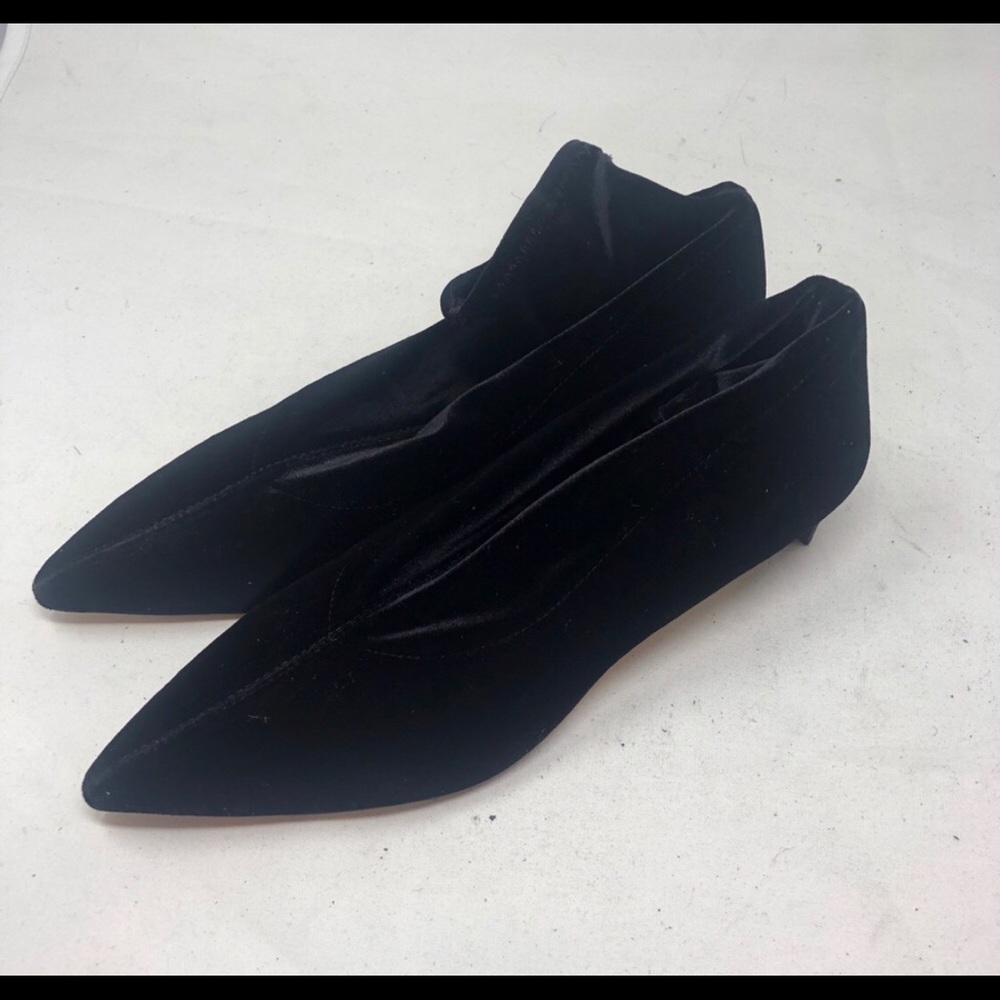 Zara Velvet ankle boots black NWT sz 7.5